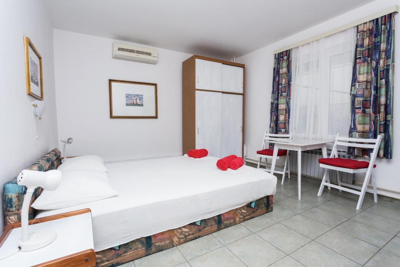 Lussino Accommodation Mali Lošinj Esterno foto
