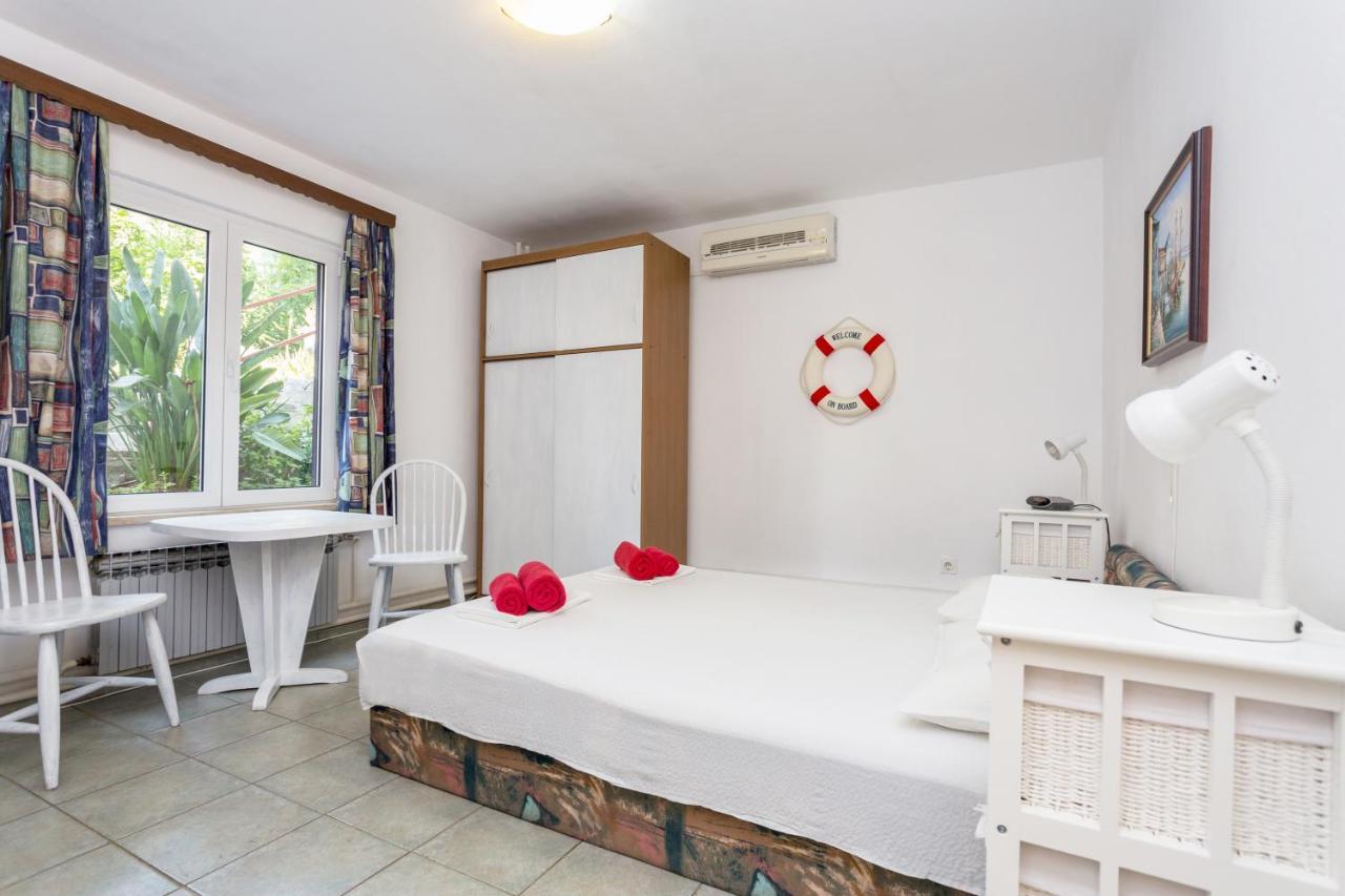 Lussino Accommodation Mali Lošinj Esterno foto
