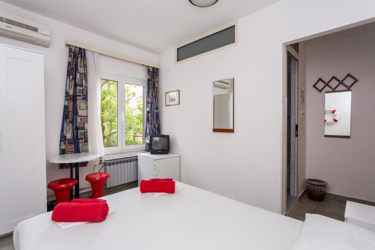 Lussino Accommodation Mali Lošinj Esterno foto